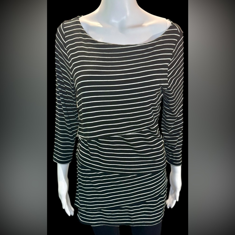 WHITE HOUSE BLACK MARKET Black & White Stripe Tiered Top 3/4 sleeve WHBM